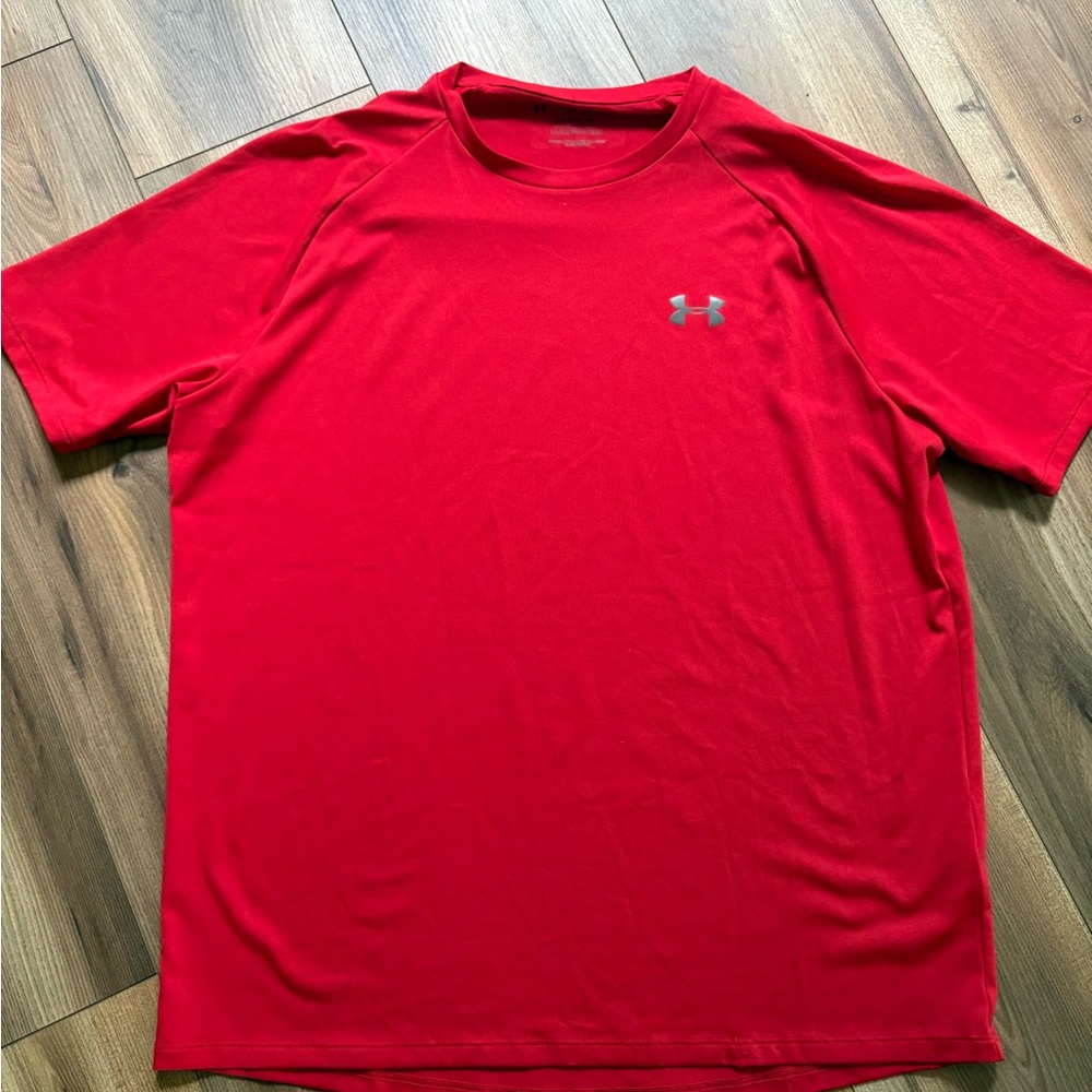 Under Armour Men's Bright Red Short Sleeve Tee